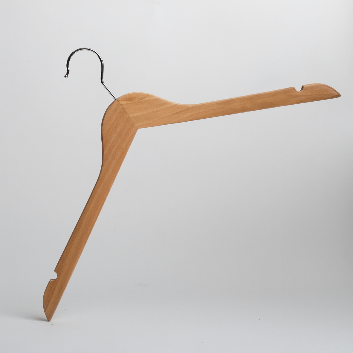 A “Hangers of London” Natural Wooden 44cm Top Hanger With Notches from a pack of 100 stands upright against a plain white background.
